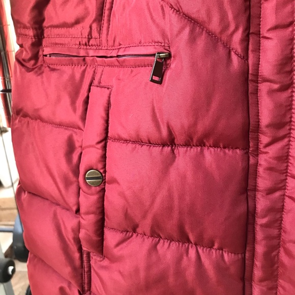NWT Red puffer coat w/fur detail by Larry Levine - Picture 9 of 9
